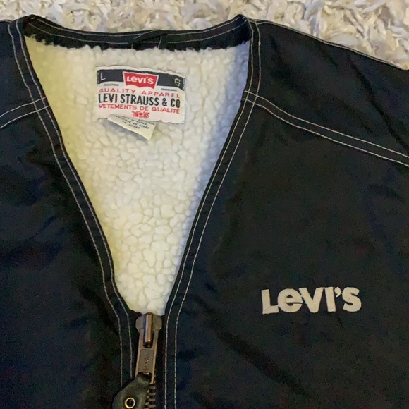 Levi’s vest - Picture 2 of 4